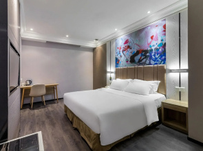 Super 8 Hotel