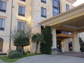 Comfort Inn & Suites Dallas Medical - Market Center