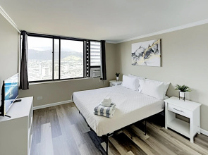 Hawaiian Monarch 3707b Condo by Redawning