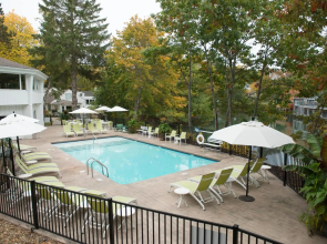 Village Cove Inn