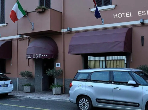 Hotel Est