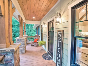 Hootenanny at Horton Creek: Creekside Escape!