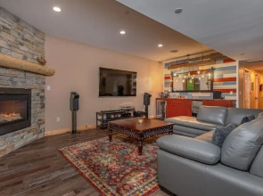 Parhelion Chalet by Taylor Made Deep Creek