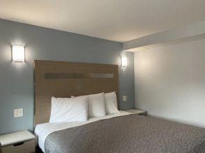 Holly Hill Motel
