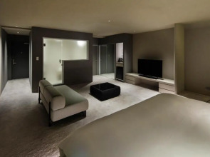 Отель The Screen