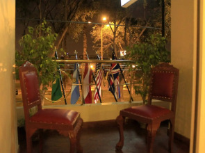 Hotel Manhattan Inn Airport