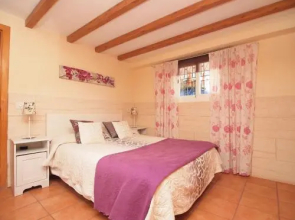 Villa Colibrí, Villa Mediterranea