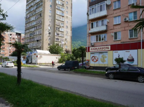 3-h komnatnye apartamenty po ulitse Abazgaa
