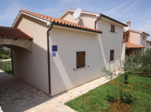 Amazing Home in Pula With 2 Bedrooms