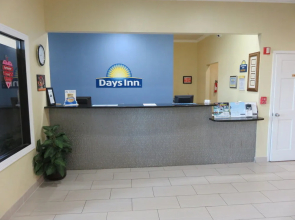 Days Inn Northwest/Seaworld