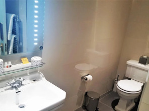 London Elizabeth Hotel