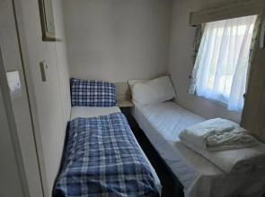 Castaways Holiday Park