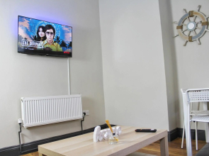 Vacation Home - Garden, Netlfix, Wifi.
