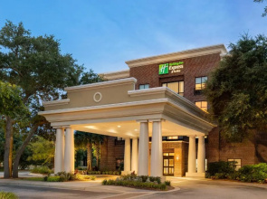Holiday Inn Express & Suites Mt. Pleasant by IHG