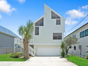 Oceanfront in St Aug Beach Patio BBQ Smart TVs