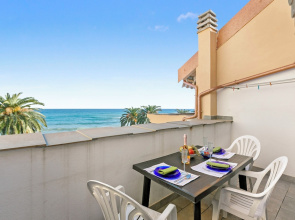 Paolo & Elisa - Sea Front Apartments