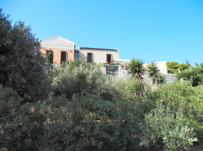 Idyllic Island House in Syros, With Garden, Spacious Terrace and sea V