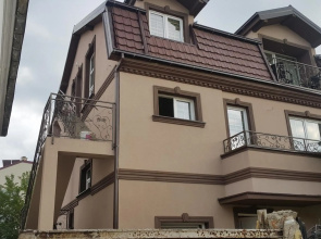 Emma Apartments