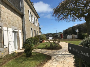 Hôtel Le Chatellier – Piscine chauffée d’avril à octobre