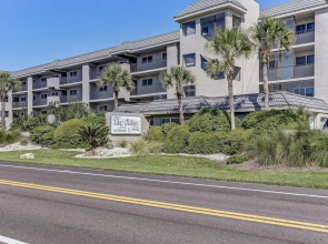 Coastal Condo with Ocean Viewing Pleasure by RedAwning