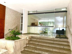 Apartamento 2 Quartos 200m Da Praia E Ao Lado Dos Shoppings Leblon Wifi 500m