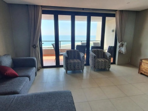 Accommodation Front - Immaculate 4 Sleeper with Ocean & Habour Views