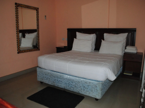 Sunset Junction Lodges & Tours