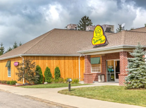 Econo Lodge Inn And Suites