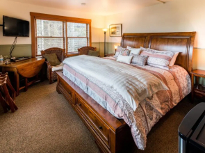 The Heron Inn & Day Spa