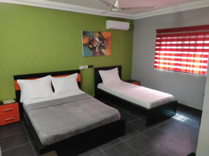 Room-deluxe Twin Beds in Royal Blue Gues