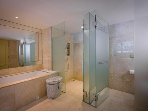 Resorts World Sentosa - Equarius Hotel