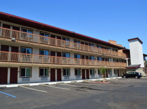 Sacramento Inn & Suites
