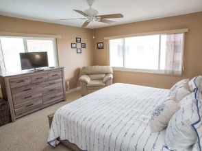 Win-San A-208 - 2 Br Condo