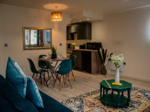 BV Lush Apartment At Conditioning House Bradford