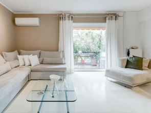 Unique Luxurious Apartment at Athenian Riviera