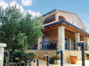 Awesome Home in Basanija With Wifi and 2 Bedrooms