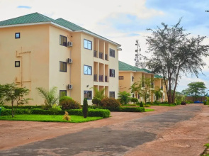 white Palace Hotel