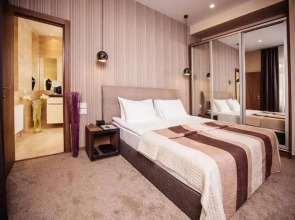 Отель Senator Maidan