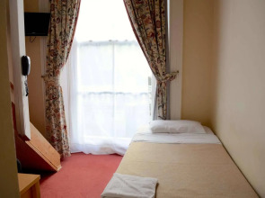 Pembridge Palace Hotel