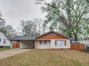 Stunning Jackson Home ~ 2 Mi to Downtown!