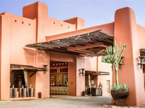 Avani Victoria Falls Resort