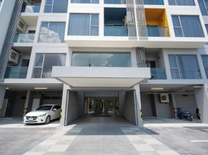 Cozy LakeSide apartments in Laguna