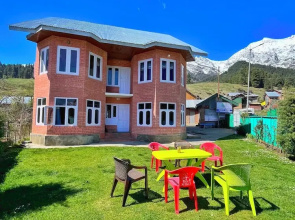Kolahoi Heights