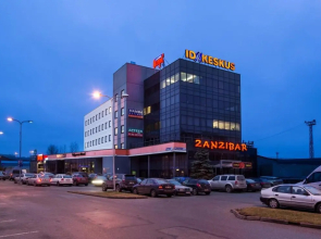 A comfortable 18m room with balcony