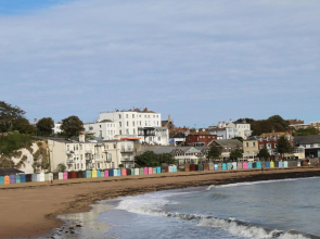 Sea Glimpses with free parking and garden