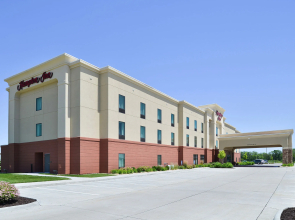 Hampton Inn Clinton, IA