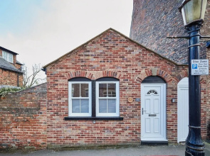 Host Stay Gas Light Cottage