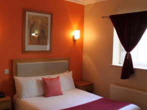 The Pier Hotel