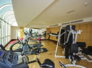 Parkside Suites Hotel Apartment