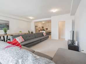 Elegant Brand New Town House